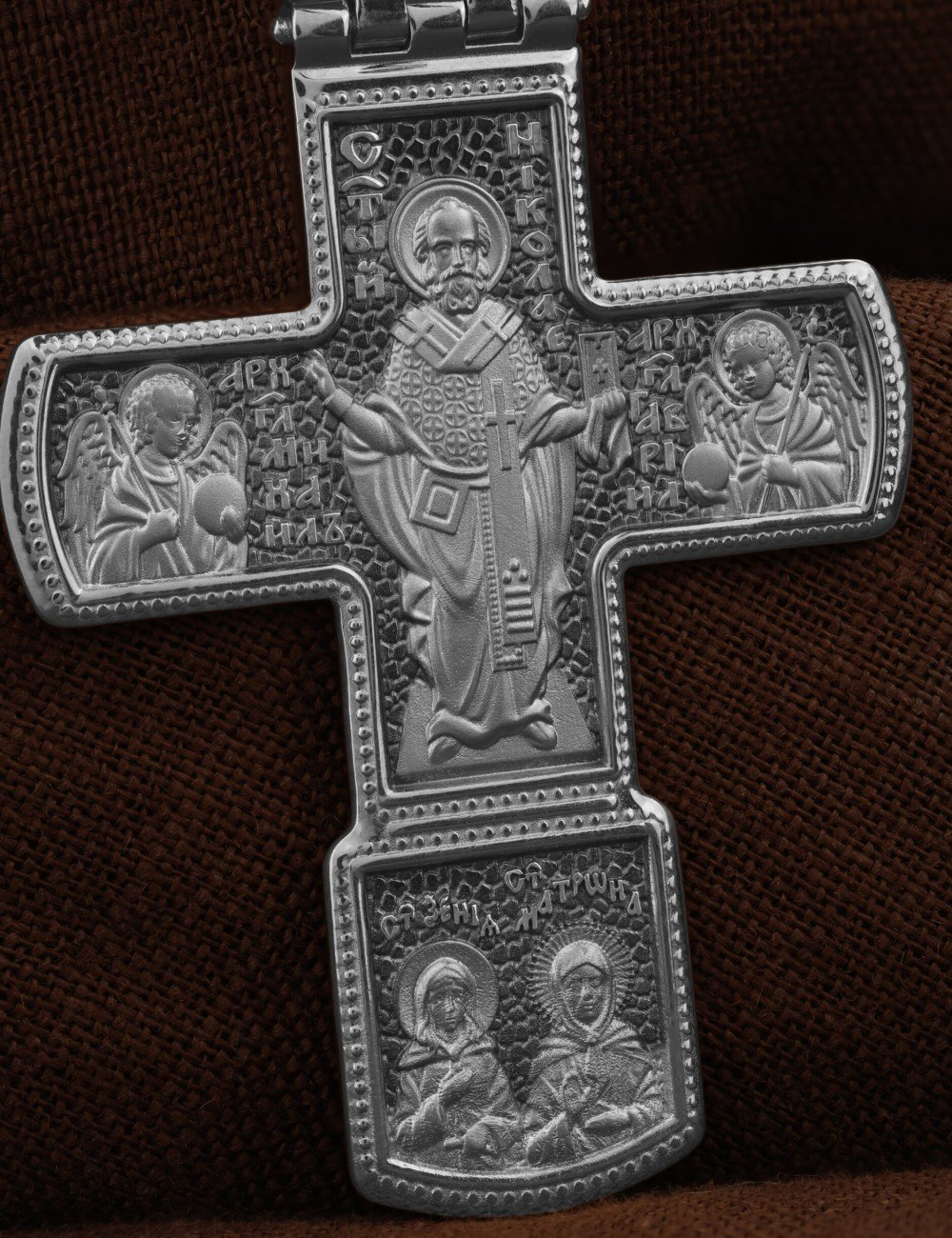 Крест из белого золота