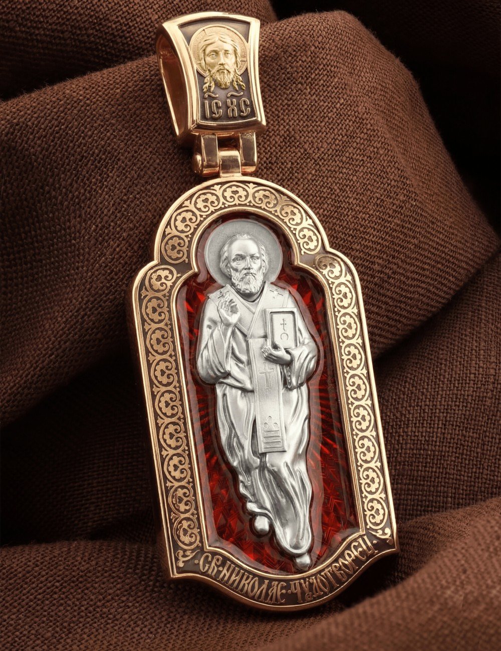 Образок из золота c эмалью