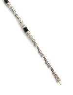 Браслет из белого золота c жемчугом и ониксом