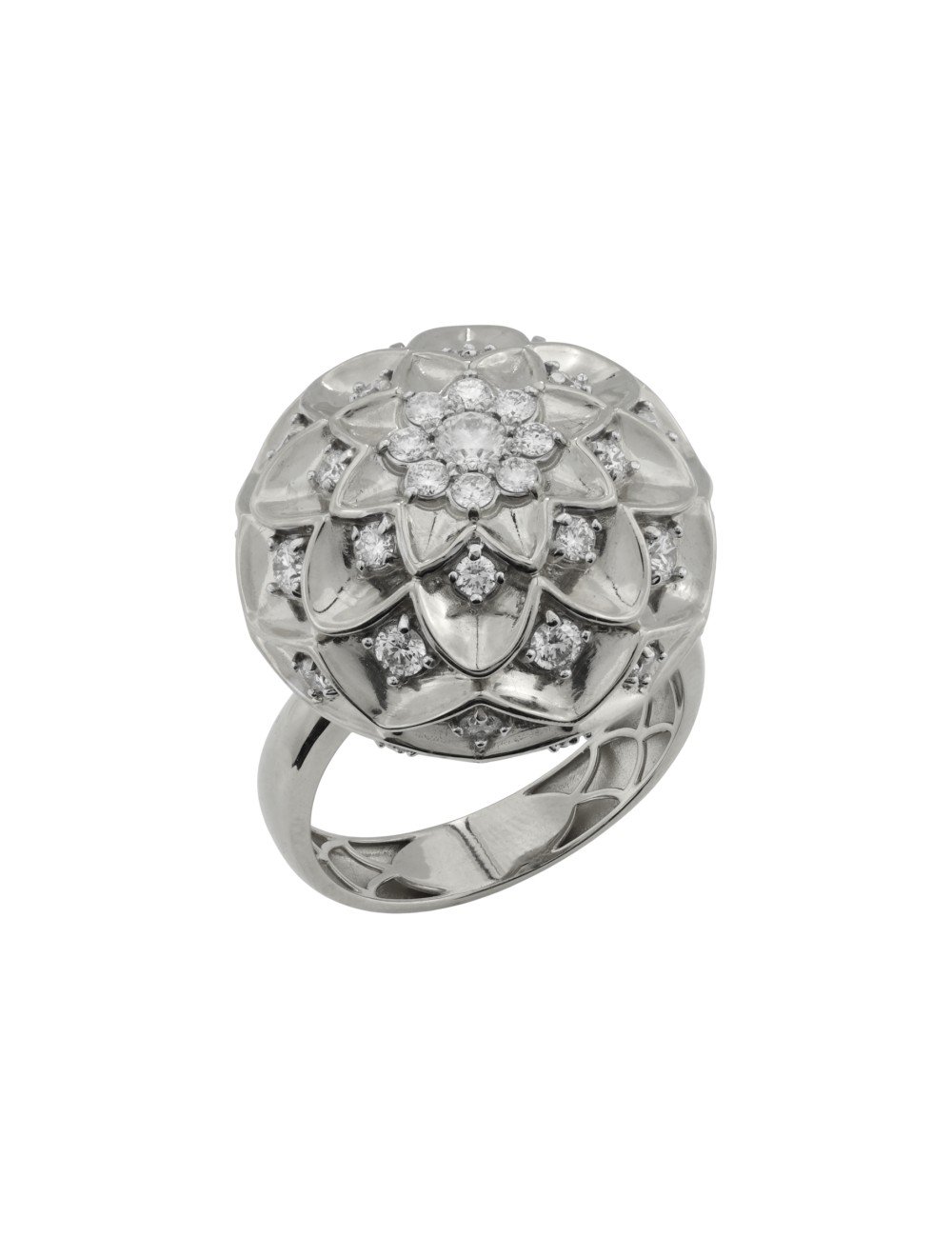 Кольцо из белого золота c бриллиантами