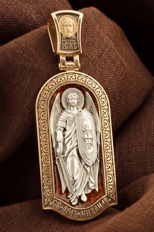 Образок из золота c эмалью