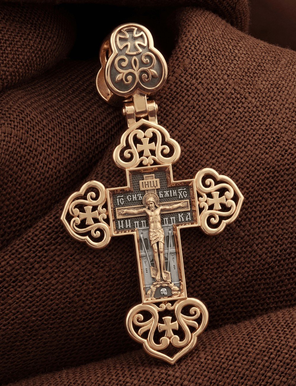 Крест из золота