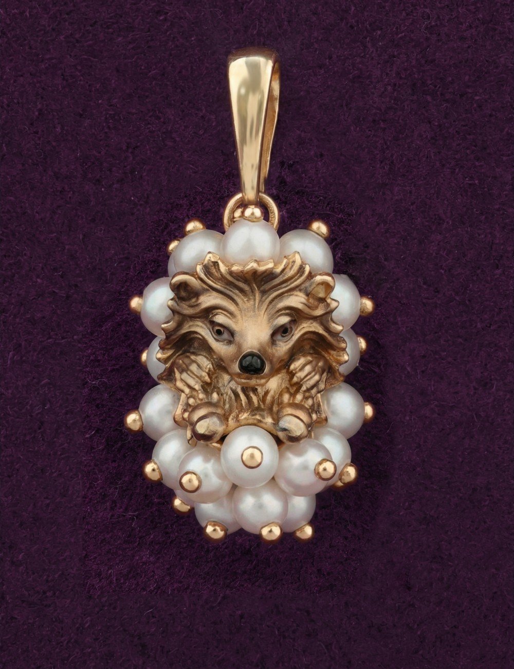 Подвеска из золота c эмалью и жемчугом