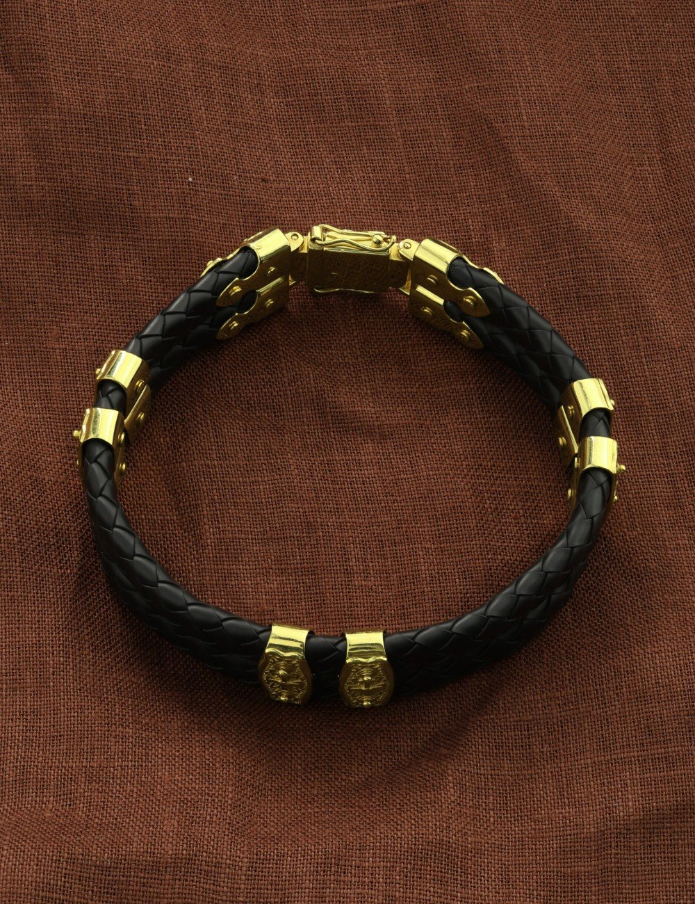 Браслет из лимонного золота c шнурком