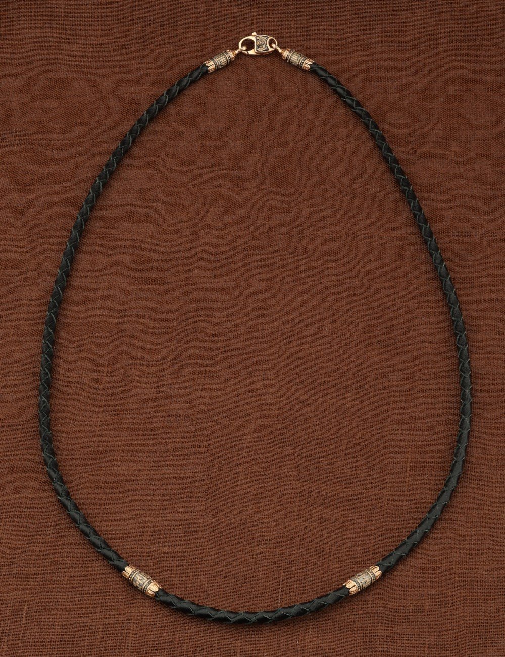 Гайтан из золота c кожаным шнурком