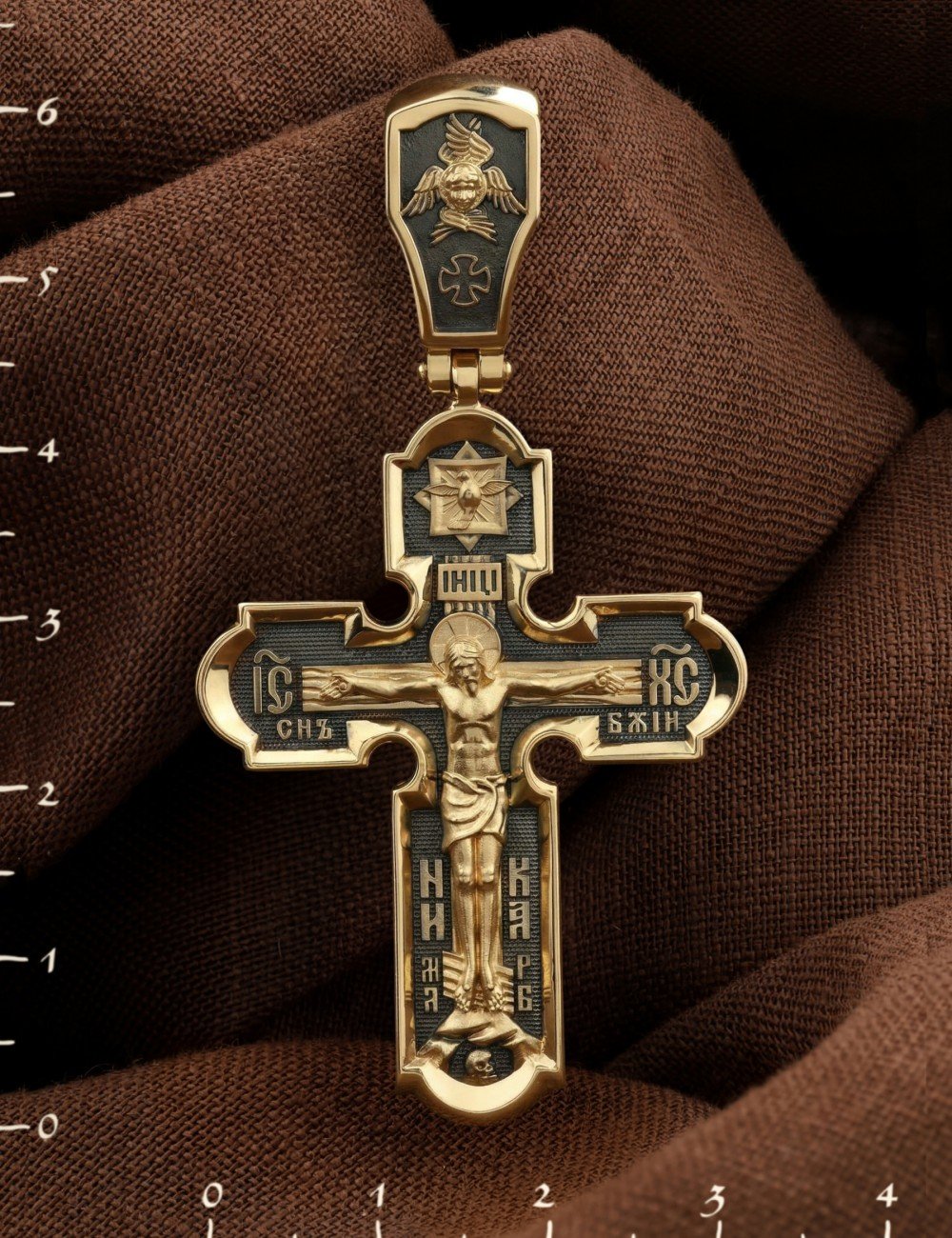 Крест из лимонного золота