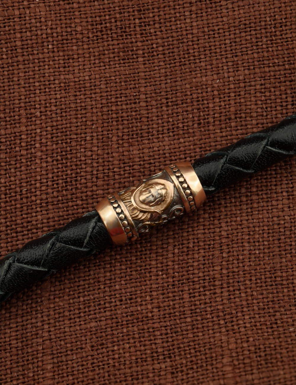 Гайтан из золота c кожаным шнурком