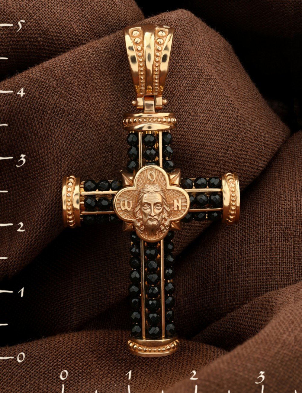 Крест из золота c ониксом