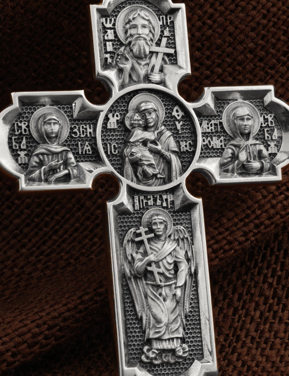 Крест из белого золота