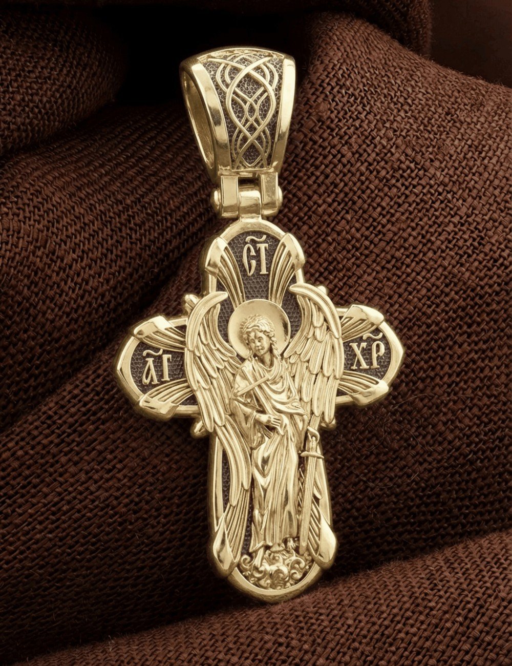 Крест из лимонного золота