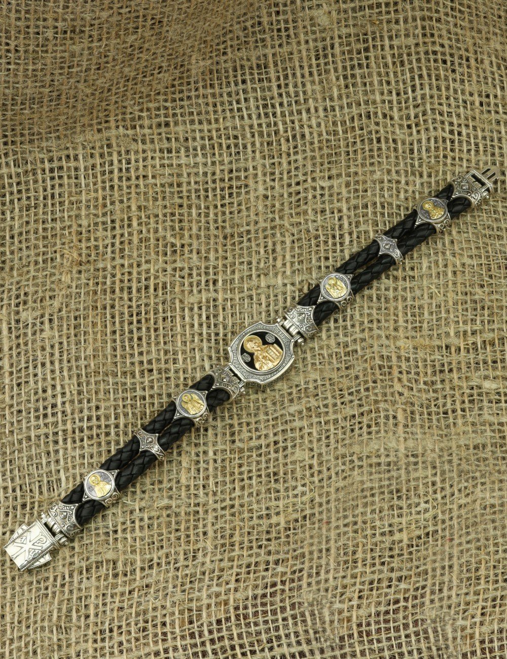 Браслет из серебра и золота c кожаным шнурком и ониксом