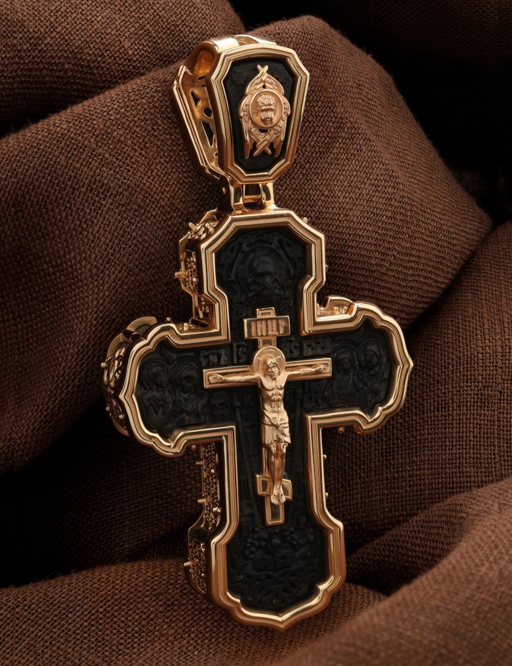 Крест из золота c эбеновым деревом