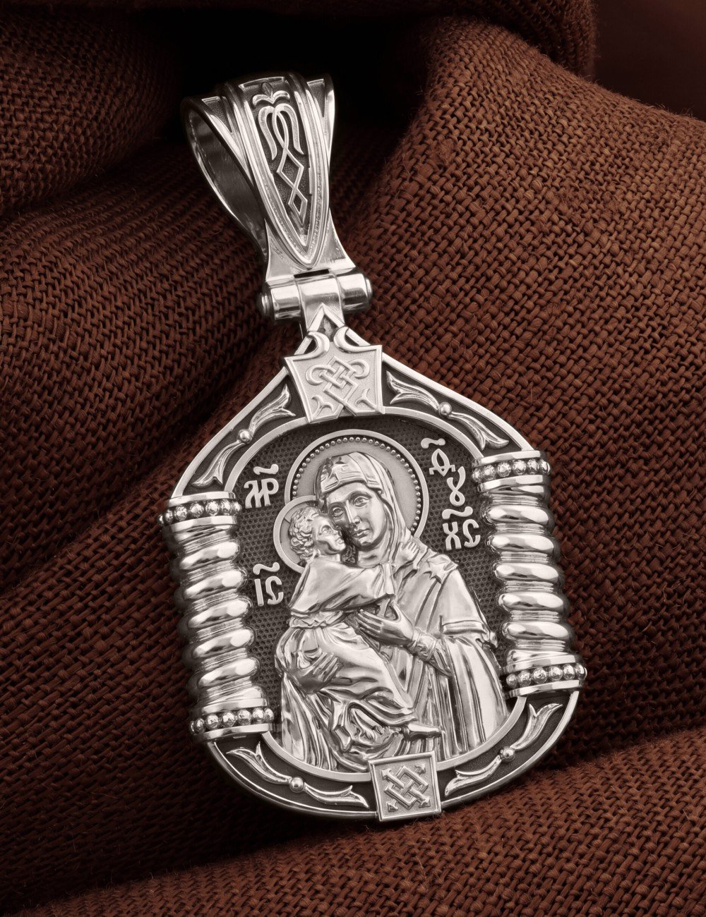 Образок из белого золота