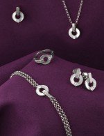 Кольцо из белого золота c бриллиантами и перламутром