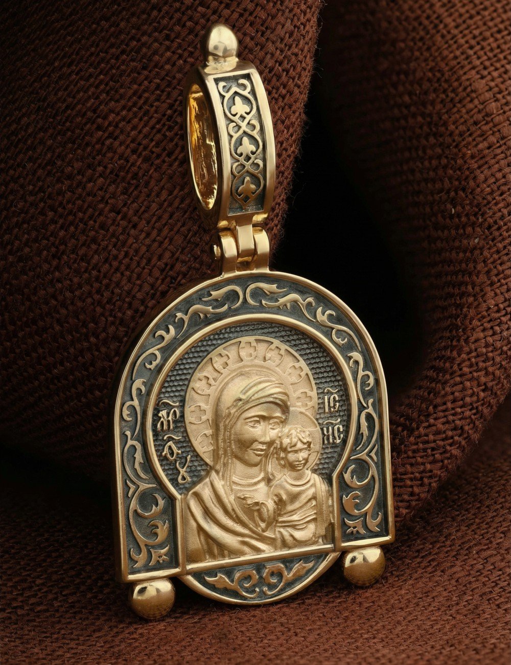 Образок из лимонного золота