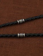 Гайтан из белого золота c кожаным шнурком