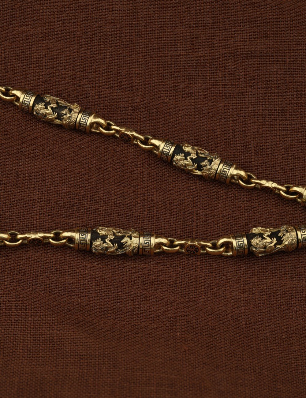 Цепь из лимонного золота c эмалью и эбеновым деревом