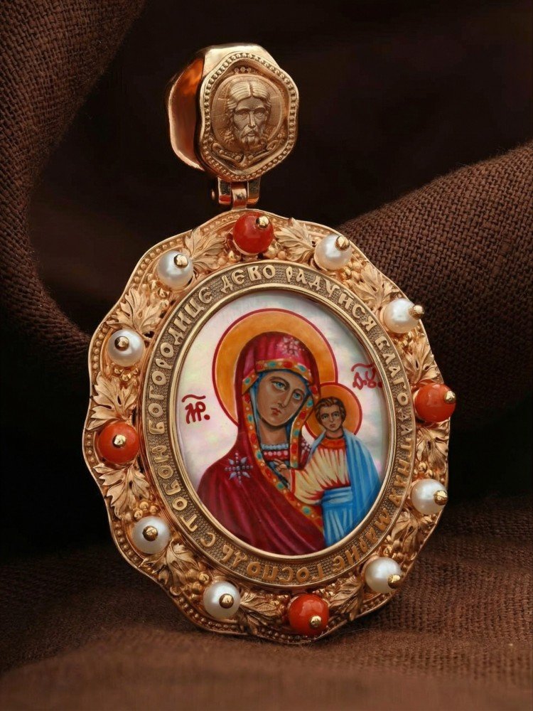Нательная икона из красного золота 585 пробы c эмалью, жемчугом, кораллом и перламутром