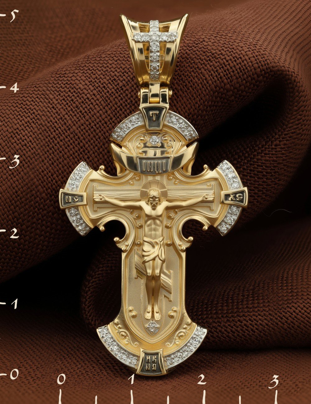 Крест из лимонного золота c бриллиантами