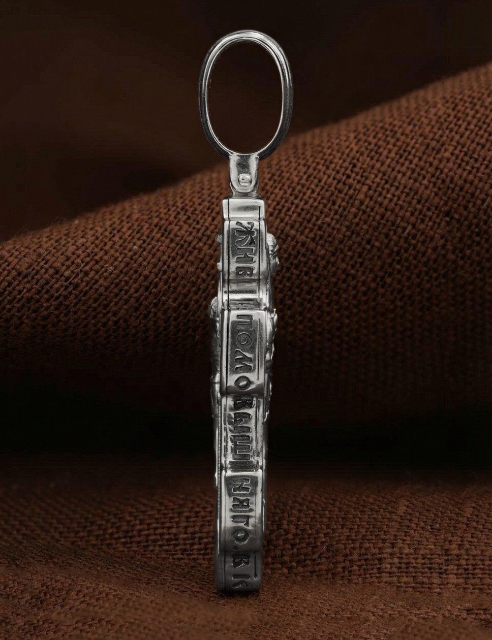 Крест из белого золота