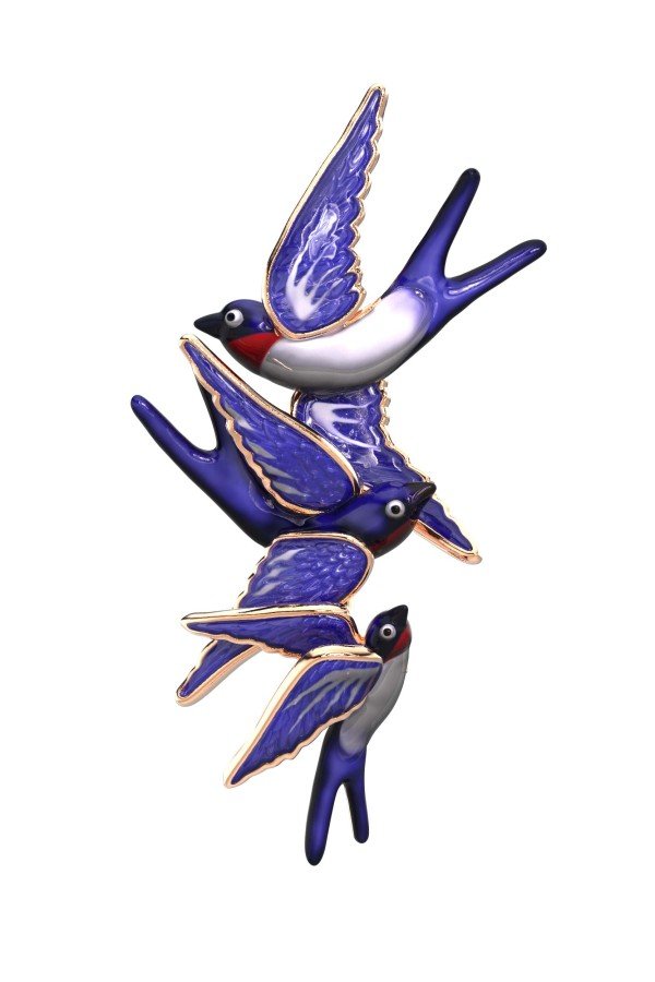 Брошь из золота c эмалью