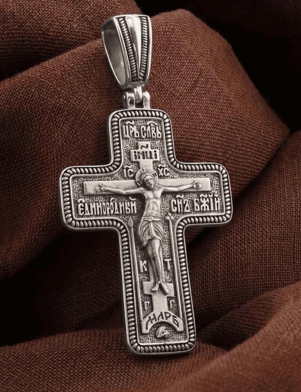 Крест из белого золота