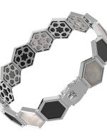 Браслет из белого золота c ониксом и перламутром