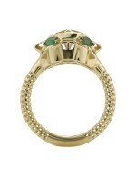 Кольцо из лимонного золота c изумрудом