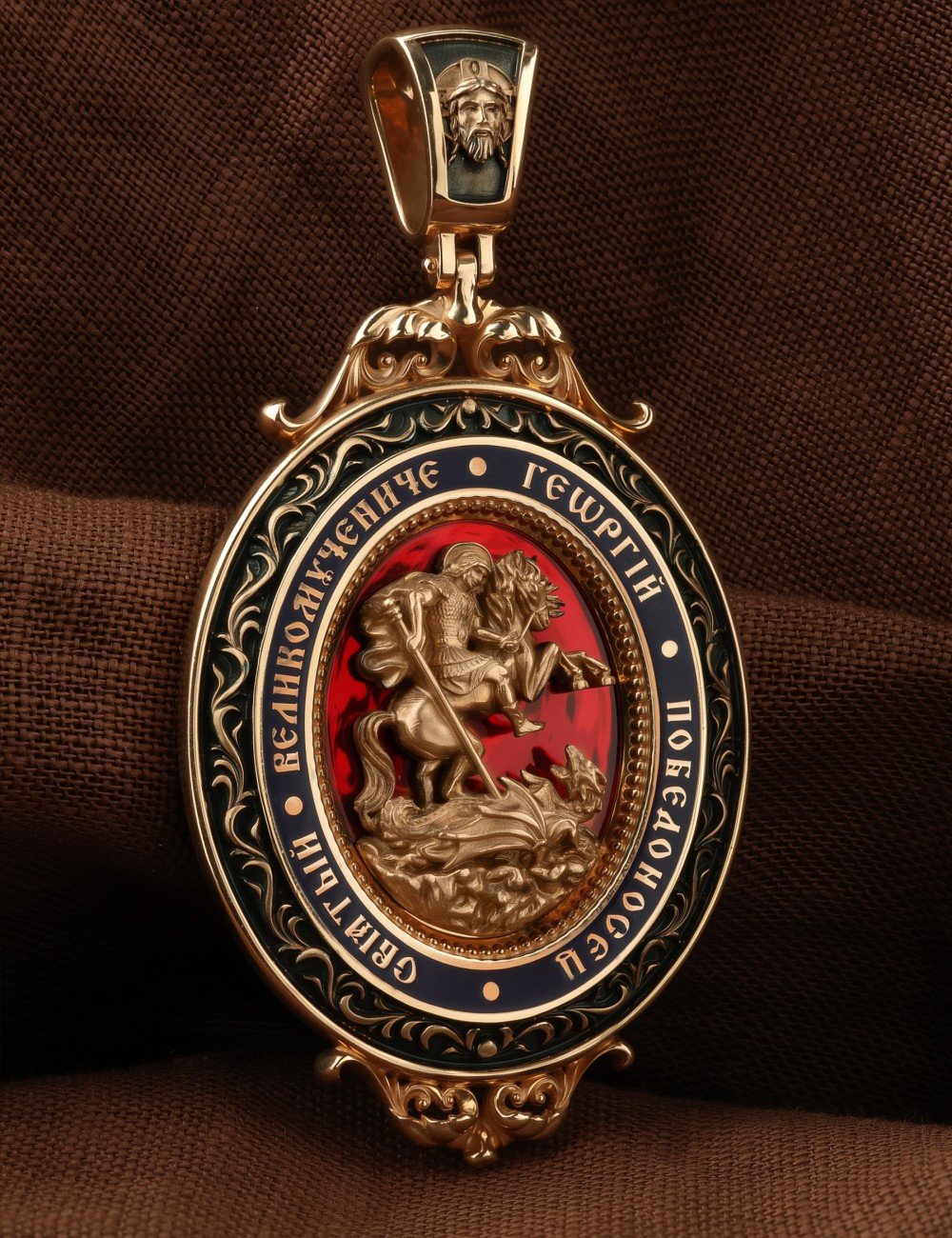 Образок из золота c эмалью