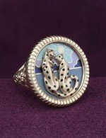 Кольцо из белого золота c эмалью