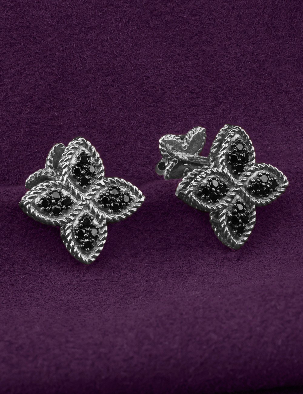 Серьги из белого золота c бриллиантами