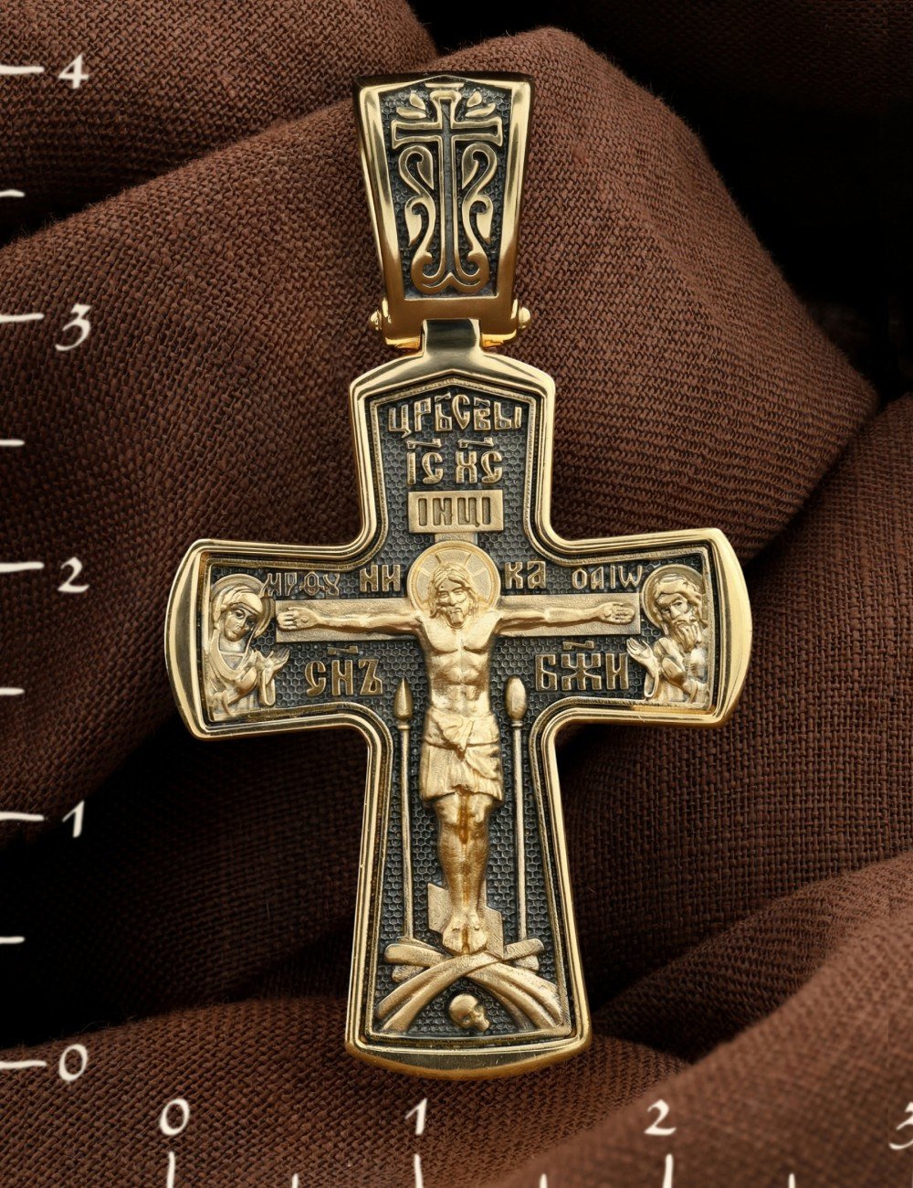 Крест из лимонного золота