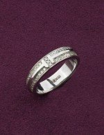 Кольцо из белого золота c бриллиантами