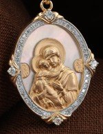 Образок из золота c бриллиантами и перламутром