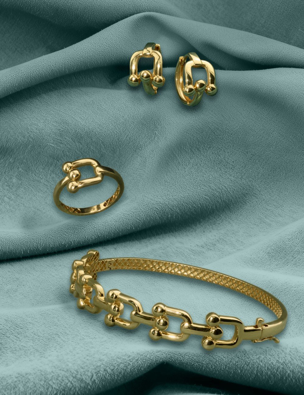 Серьги из лимонного золота