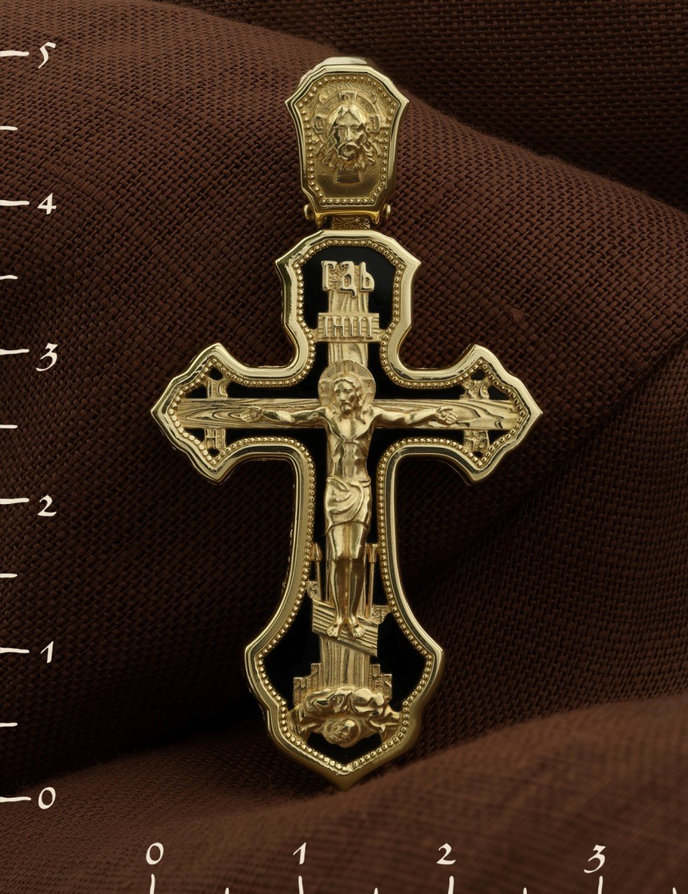 Крест из лимонного золота c ониксом