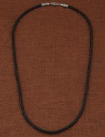 Шнурок шёлковый из белого золота c шёлковым шнурком