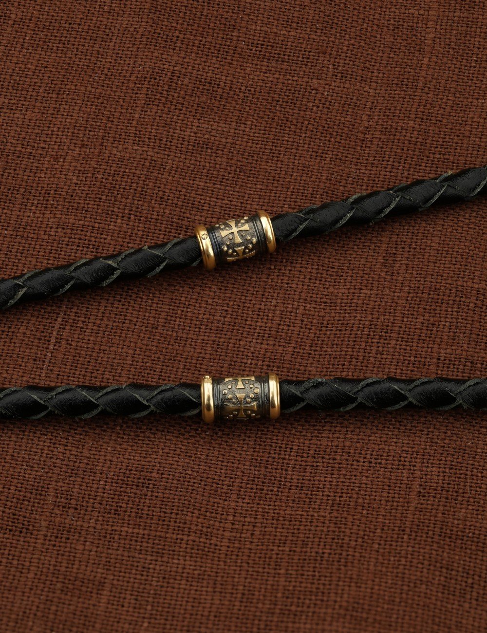 Гайтан из лимонного золота c кожаным шнурком