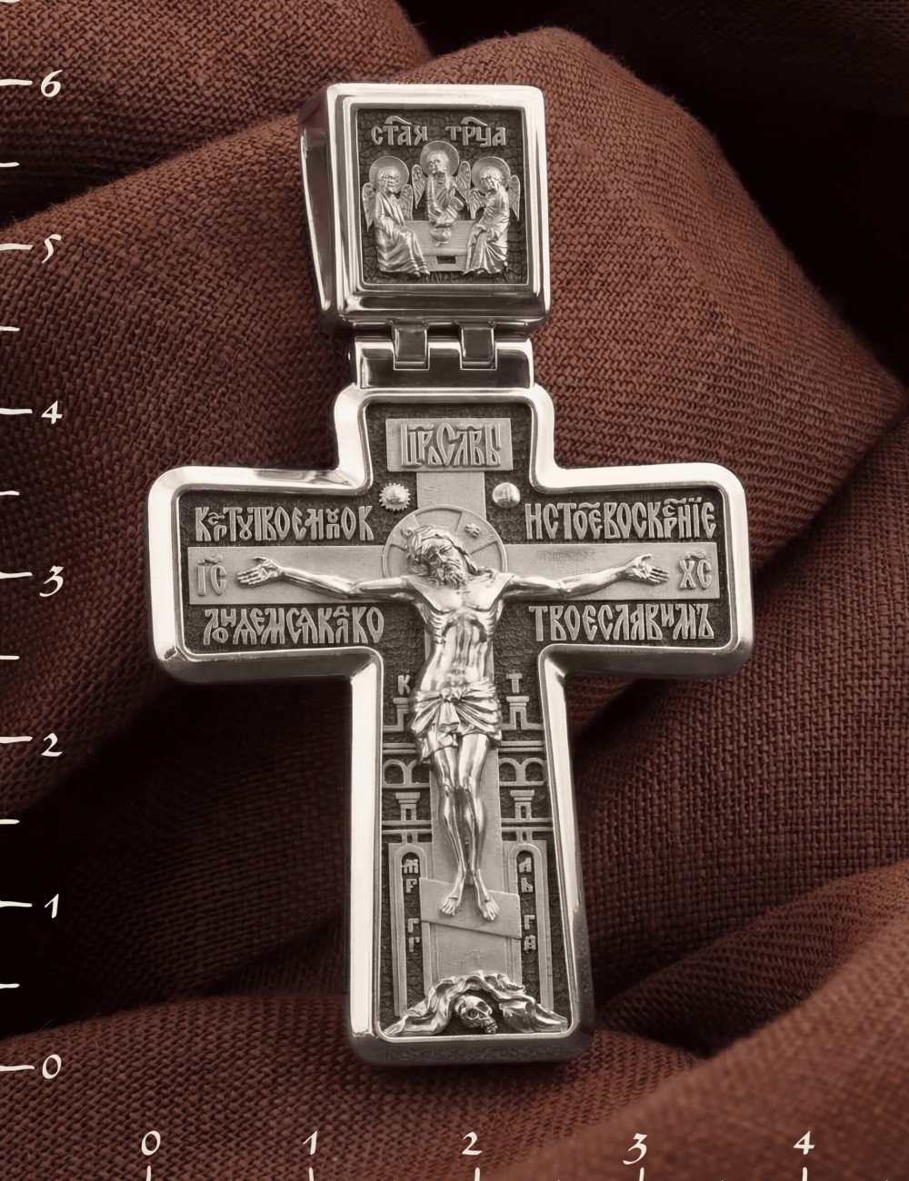 Крест из белого золота