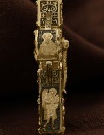 Крест из лимонного золота c эбеновым деревом