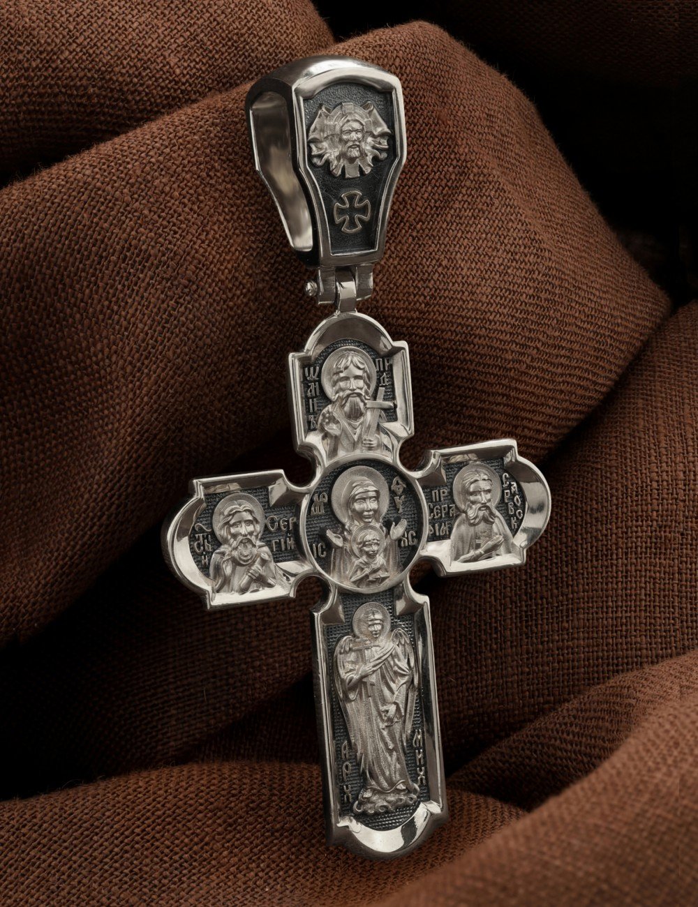 Крест из белого золота