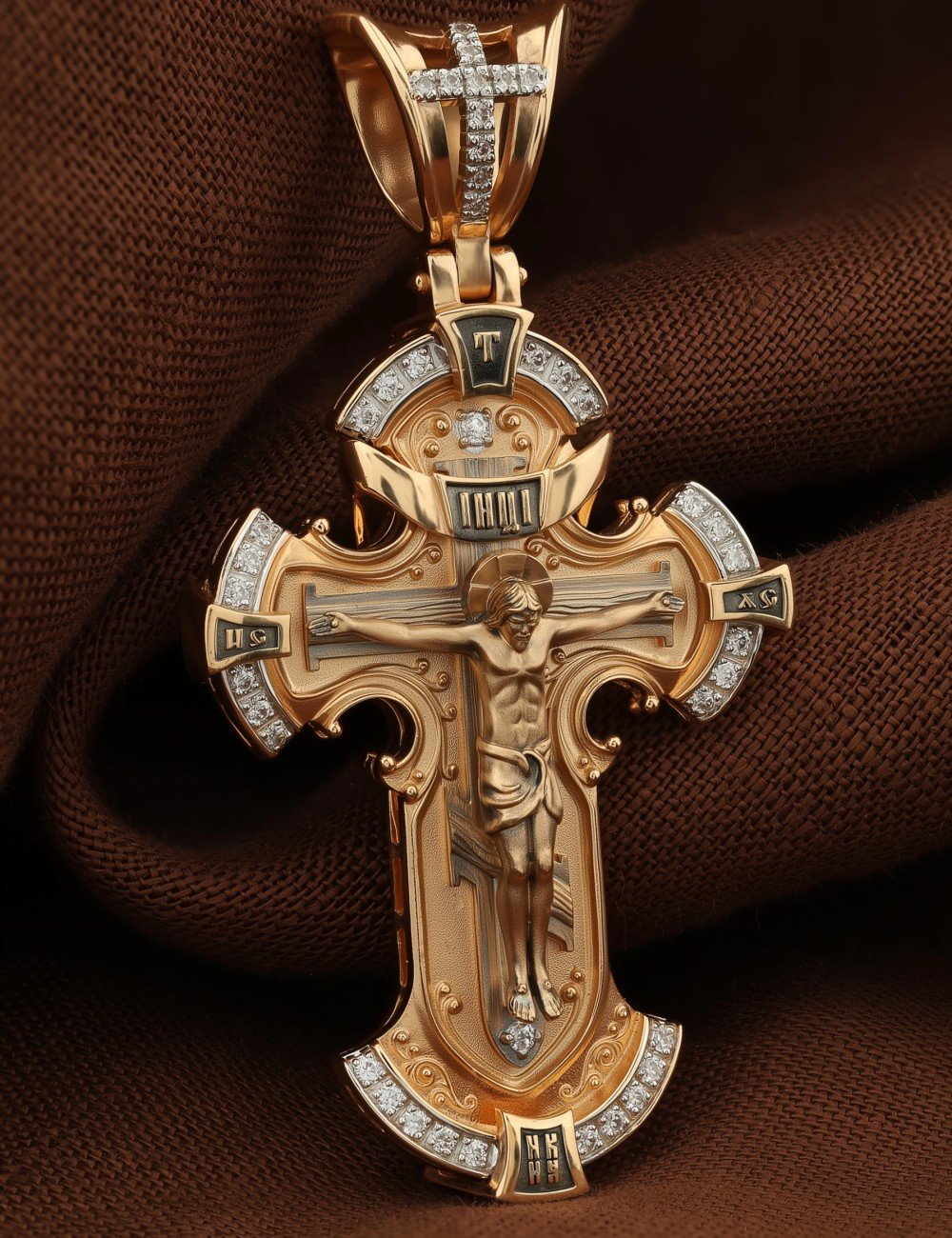 Крест из золота c фианитом