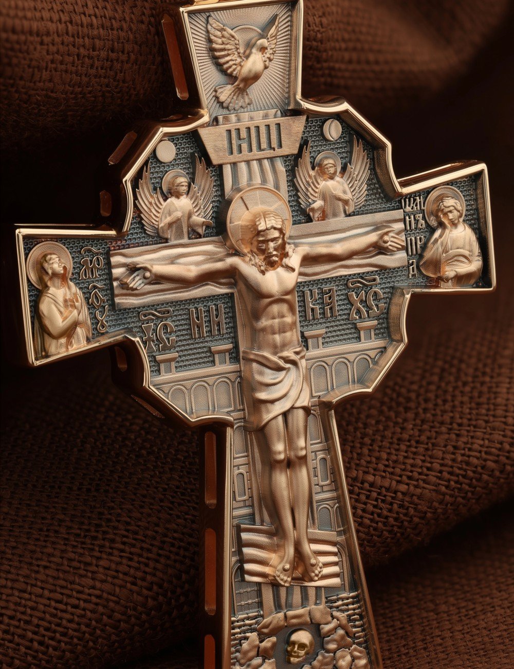 Крест из золота