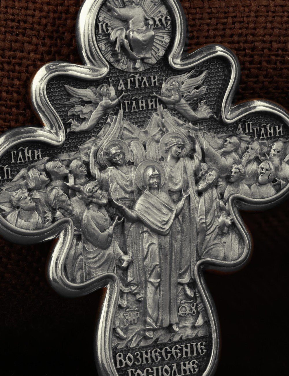 Крест из белого золота