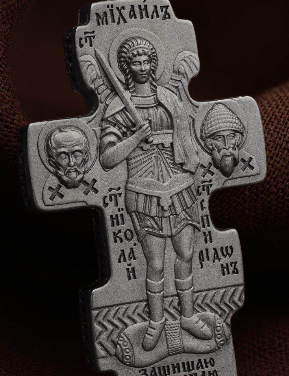 Крест из белого золота