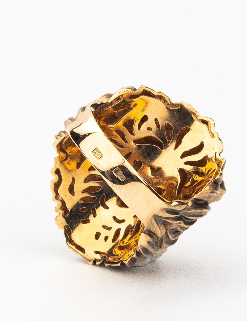 Кольцо из золота c эмалью