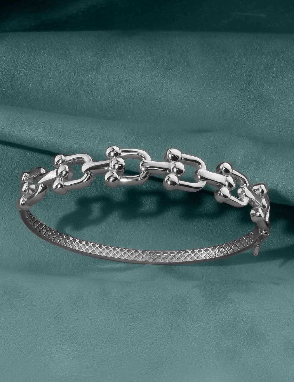 Браслет из белого золота