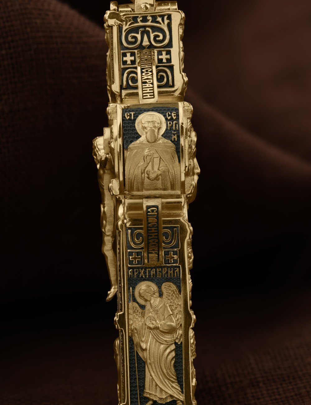 Крест из лимонного золота c эбеновым деревом