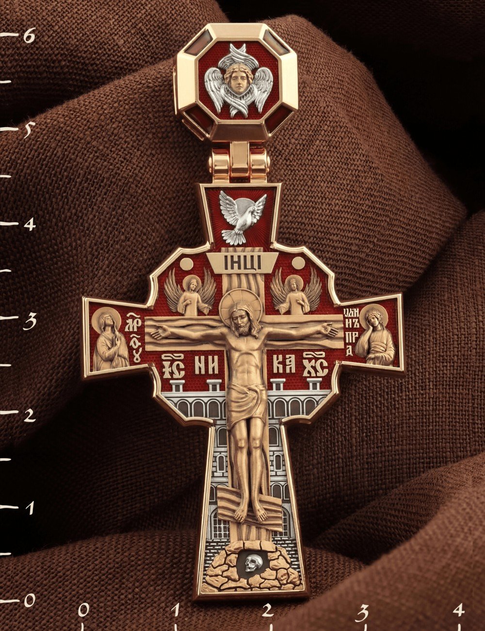 Крест из золота c эмалью