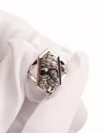 Кольцо из белого золота